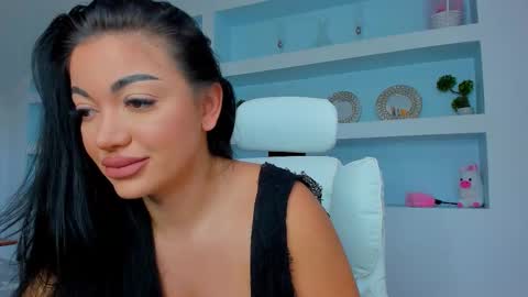 Juliee online show from September 2025 06:36:01 AM