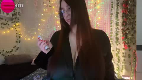 Ister online show from September 2025 01:11:02 PM