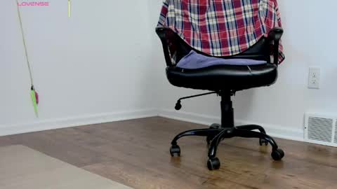 Nicole  Allen online show from April 2026 11:16:01 PM