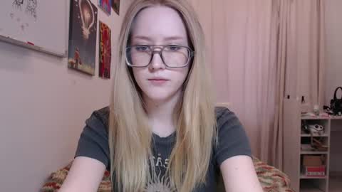 Snapshot of joan_kiss chatting on June 2026 03:21:02 PM joan_kiss online show from June 2026 03:21:02 PM
