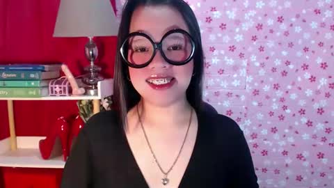 Joana online show from November 2025 07:58:02 PM