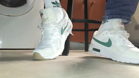 Snapshot of jobbeduval chatting on January 2025 10:49:02 AM GUILLAUME feet and socks online show from January 2025 10:49:02 AM