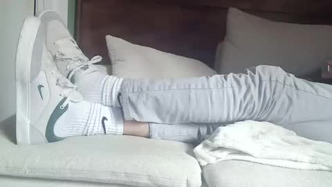 Snapshot of jobbeduval chatting on January 2025 11:03:01 AM GUILLAUME feet and socks online show from January 2025 11:03:01 AM