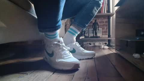 Snapshot of jobbeduval chatting on February 2025 11:53:01 AM GUILLAUME feet and socks online show from February 2025 11:53:01 AM