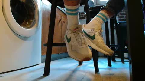 Snapshot of jobbeduval chatting on February 2025 03:17:01 PM GUILLAUME feet and socks online show from February 2025 03:17:01 PM