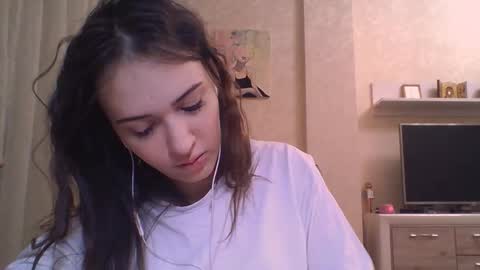 Jennifer online show from November 2025 05:22:01 PM