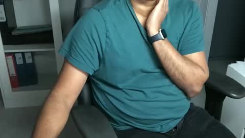 joeshades21 online show from November 2025 07:26:01 PM