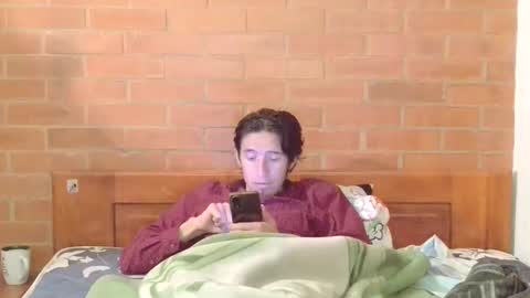 Snapshot of johan70nsexy chatting on January 2026 06:00:02 PM johan70nsexy online show from January 2026 06:00:02 PM