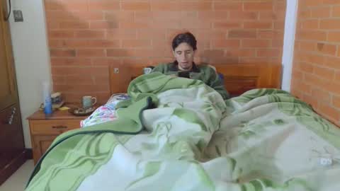 Snapshot of johan70nsexy chatting on February 2026 07:04:01 AM johan70nsexy online show from February 2026 07:04:01 AM