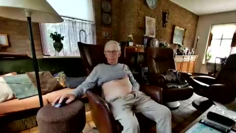 johan7 heet online show from June 2026 04:40:02 PM