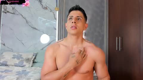 Johan Williams online show from October 2025 02:48:01 AM