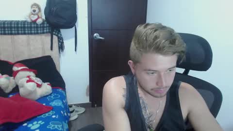 JOHAN independient model online show from October 2025 02:58:02 PM