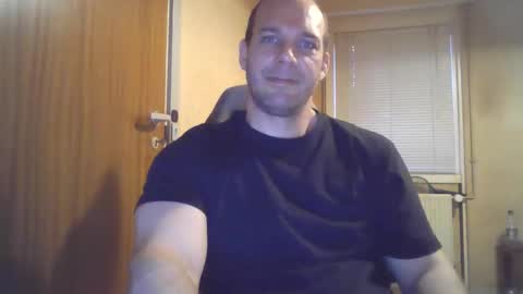 john1212124 online show from September 2025 05:26:03 PM