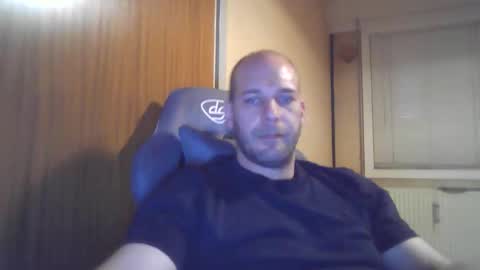 john1212124 online show from September 2025 10:57:02 PM