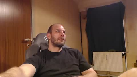 john1212124 online show from October 2025 03:04:01 AM