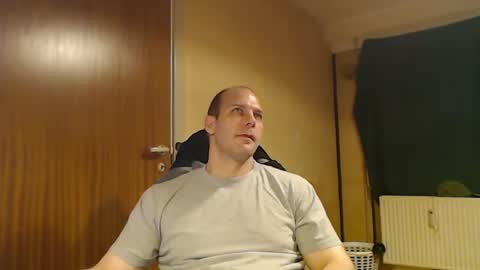 john1212124 online show from October 2025 02:53:01 AM