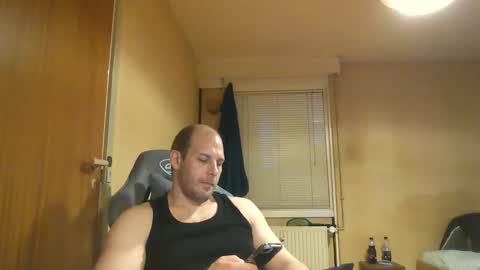 john1212124 online show from October 2025 09:04:01 PM