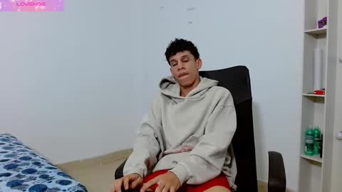 john_ssnow29 online show from March 2025 10:34:02 PM