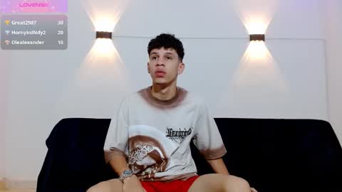 john_ssnow29 online show from September 2025 11:54:01 AM