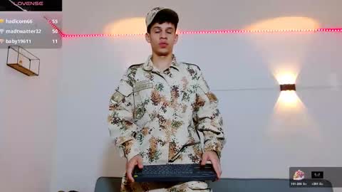 john_ssnow29 online show from November 2025 11:32:02 AM