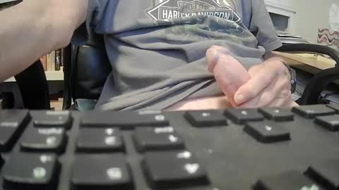 Snapshot of johngp777 chatting on September 2025 12:51:01 PM johngp777 online show from September 2025 12:51:01 PM