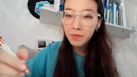 Molly online show from November 2025 09:53:02 AM