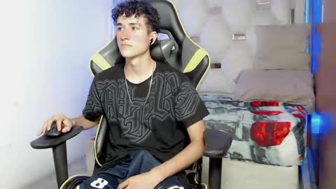Snapshot of johnny_cagee chatting on September 2025 04:38:02 AM johnny_cagee online show from September 2025 04:38:02 AM