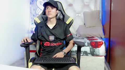 Snapshot of johnny_cagee chatting on October 2025 04:10:02 AM johnny_cagee online show from October 2025 04:10:02 AM