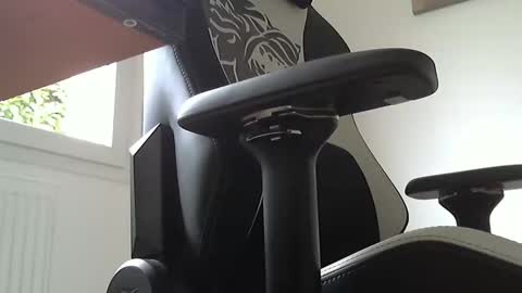 Snapshot of johnnyscum80 chatting on January 2025 10:43:02 AM Johnnyscum80 online show from January 2025 10:43:02 AM