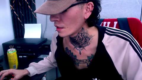 johnsonisaac94  online show from February 2025 07:48:01 AM