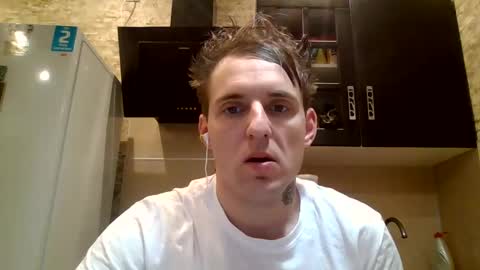 johny27 online show from December 2024 11:11:02 AM