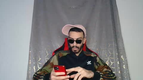 ALICEARABIAN online show from November 2025 01:00:02 AM