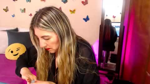 Snapshot of jolie_mature_ chatting on November 2025 08:41:02 PM Jolie Mature online show from November 2025 08:41:02 PM