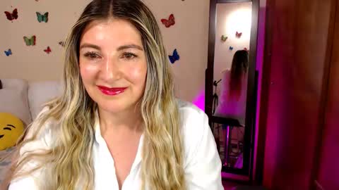 Jolie Mature online show from January 2026 10:00:02 PM