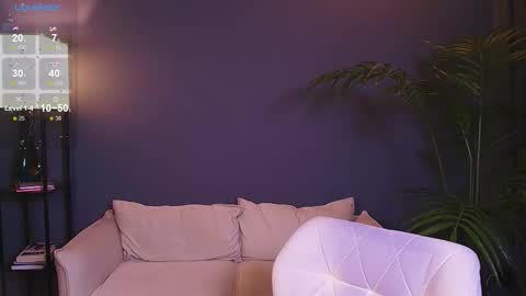 Polly  online show from November 2025 07:19:02 AM