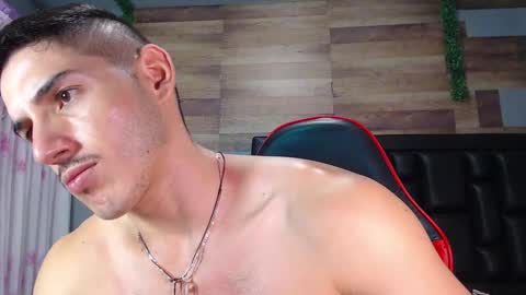 Snapshot of jonathancast08 chatting on March 2025 01:12:01 PM jonathancast08 online show from March 2025 01:12:01 PM