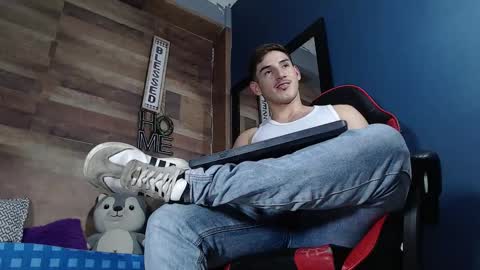 Snapshot of jonathancast08 chatting on September 2025 09:05:01 PM jonathancast08 online show from September 2025 09:05:01 PM