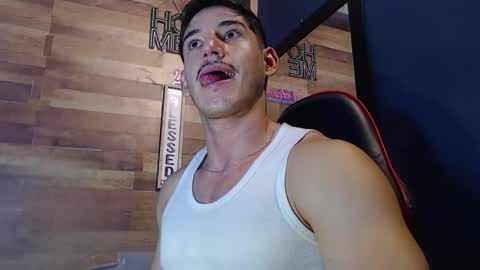 Snapshot of jonathancast08 chatting on November 2025 03:02:01 PM jonathancast08 online show from November 2025 03:02:01 PM