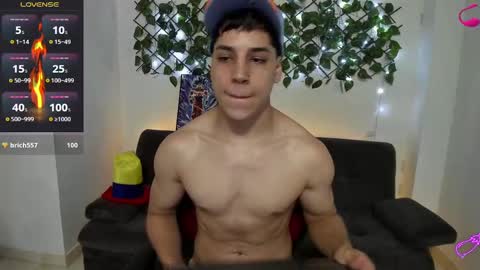 Instagram jonathanfit14 online show from December 2024 10:18:02 PM