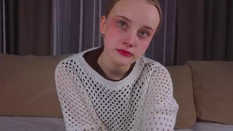 Snapshot of jonnienita chatting on February 2026 02:27:02 PM Alice online show from February 2026 02:27:02 PM