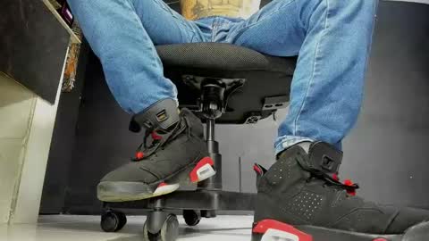 jordan33blake online show from February 2025 12:00:02 PM