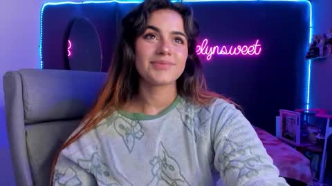 Snapshot of joselynsweet chatting on March 2025 01:37:01 AM Sofia Garcia online show from March 2025 01:37:01 AM