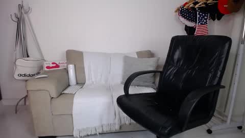 josezaens_ online show from October 2025 08:40:01 AM