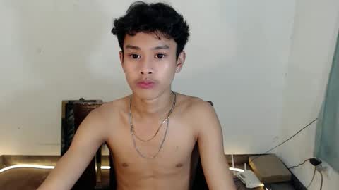 Snapshot of josh_bigcockxxx chatting on March 2026 05:04:01 PM JOSH online show from March 2026 05:04:01 PM