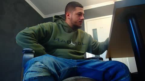 JoshKnight online show from September 2025 05:20:02 AM