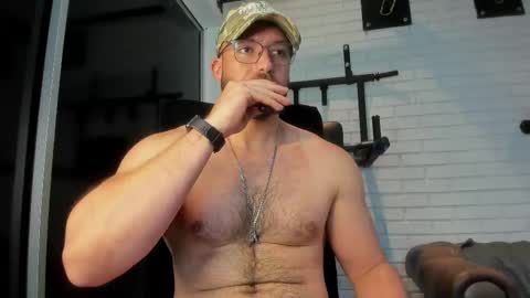 Snapshot of joshualyon chatting on March 2025 01:27:01 AM Joshua The Lion online show from March 2025 01:27:01 AM