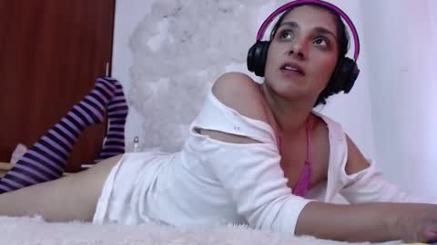 josie rider online show from November 2025 06:40:01 PM