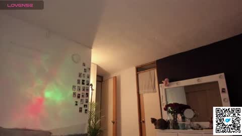 josephine   independent model    online show from February 2025 02:08:02 AM