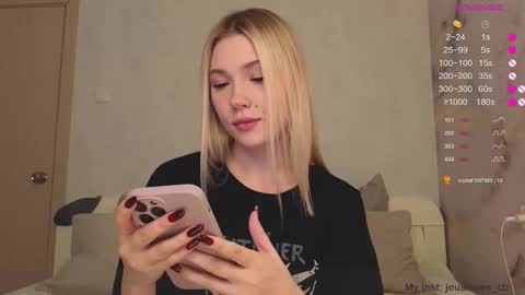 Snapshot of jousimies chatting on October 2025 04:02:02 AM Jane online show from October 2025 04:02:02 AM