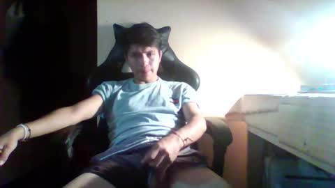 Snapshot of jovenlindo2002 chatting on December 2025 11:34:02 PM Fran online show from December 2025 11:34:02 PM